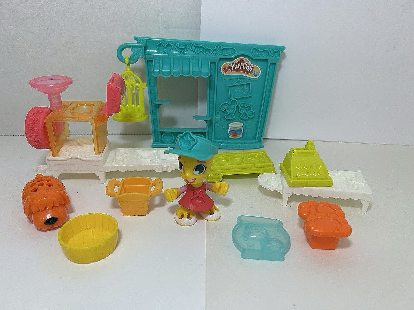 Play-Doh Simpson Pet Store Playset Hasbro