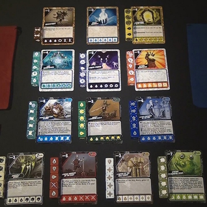 Quarriors! Dice Building Game (Base Set)