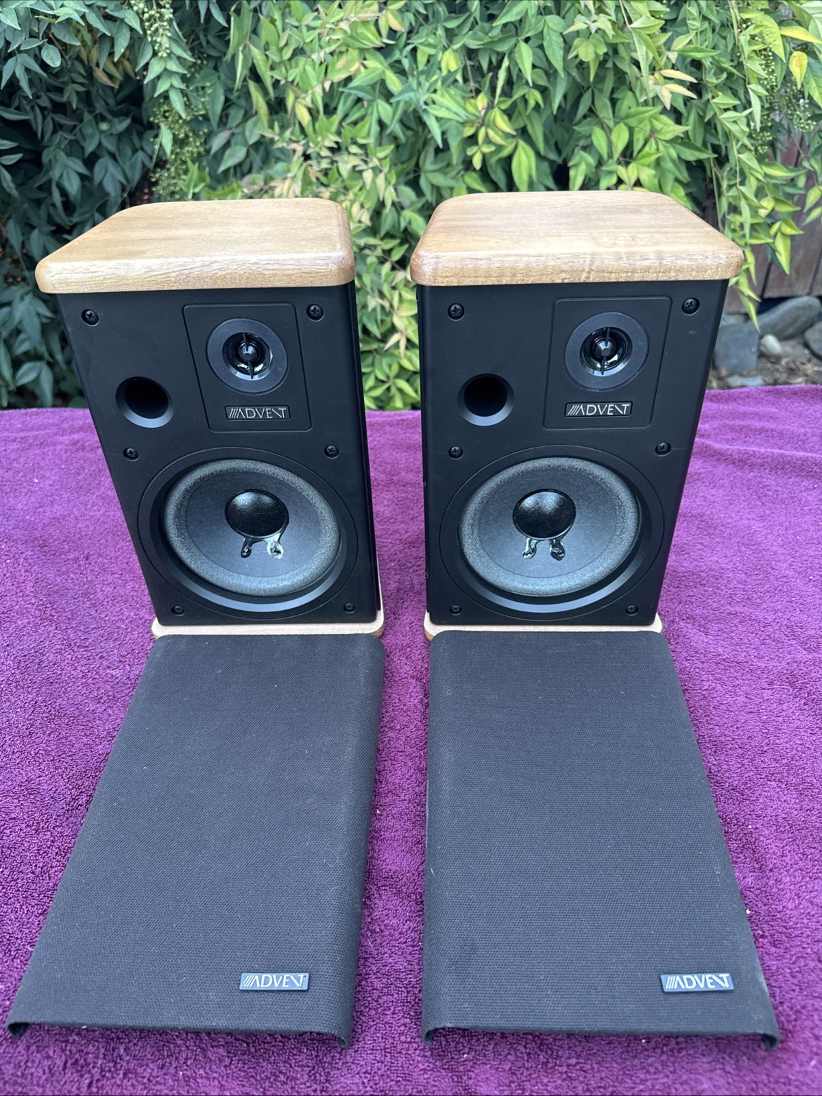 Advent Mini Advent Vintage Bookshelf Speakers Pair Woodgrain Black Grilles