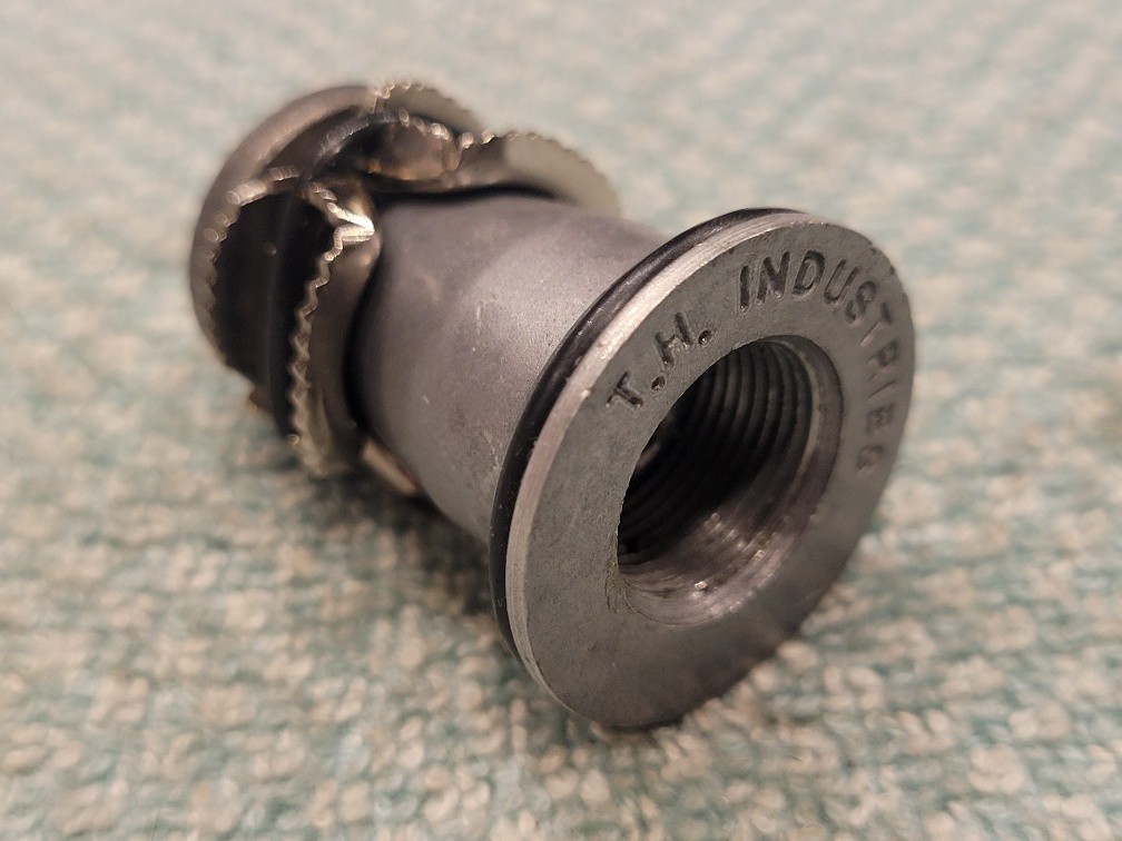 TH Industries Fork Plug for Threadless Headsets 1-1/8"