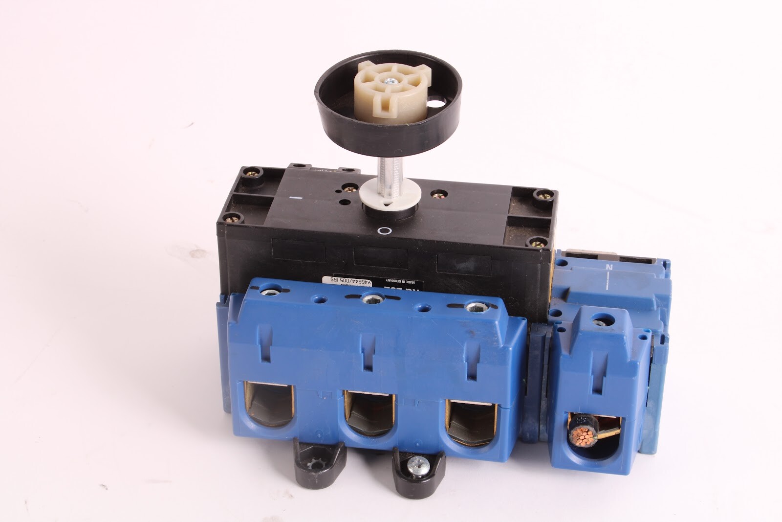 Kraus & Naimer KG252 Disconnect Switch 600V 250A - Fair Condition