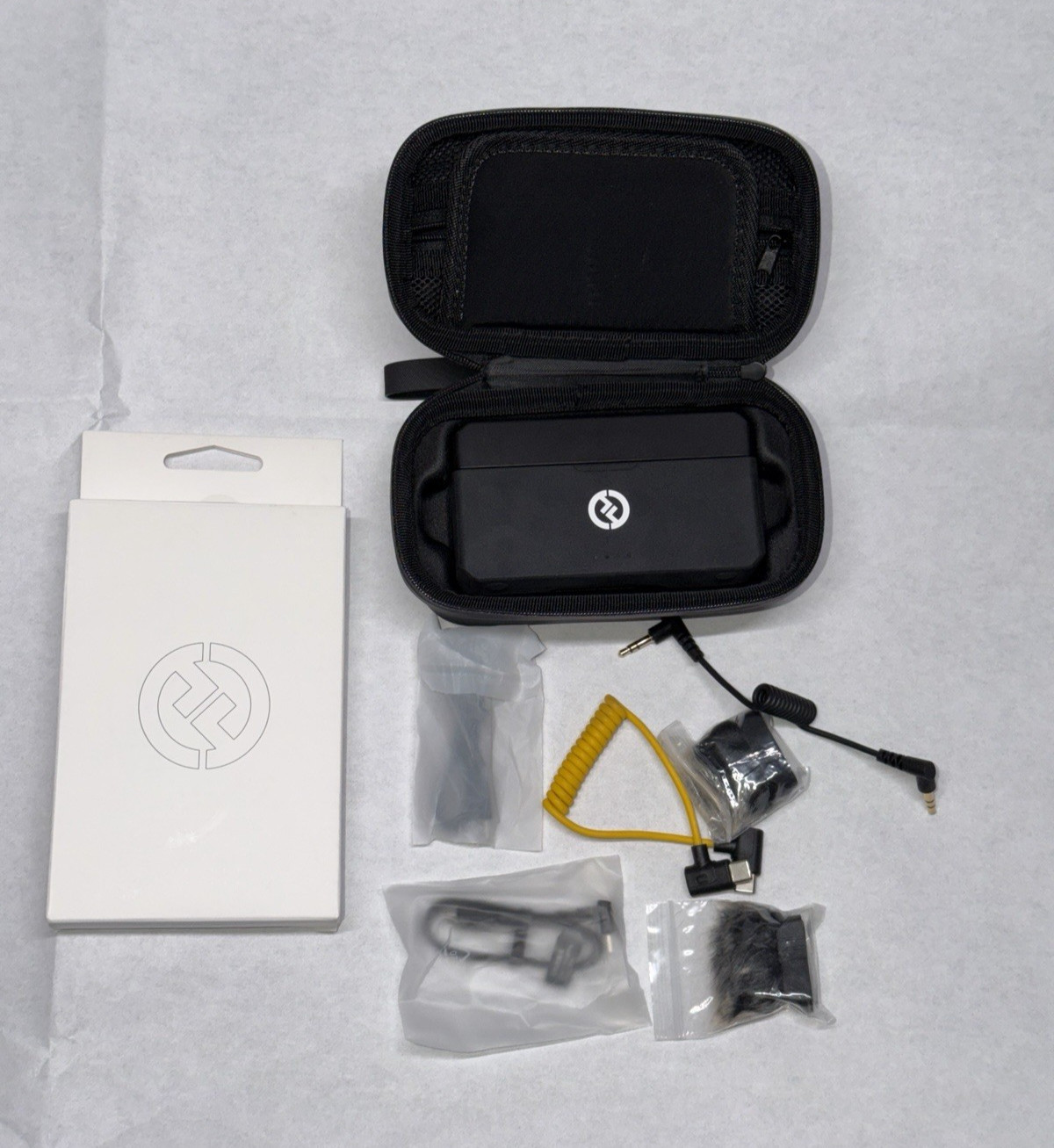 Hollyland Lark Max Duo Wireless Lavalier Microphone System DSLR iPhone Android