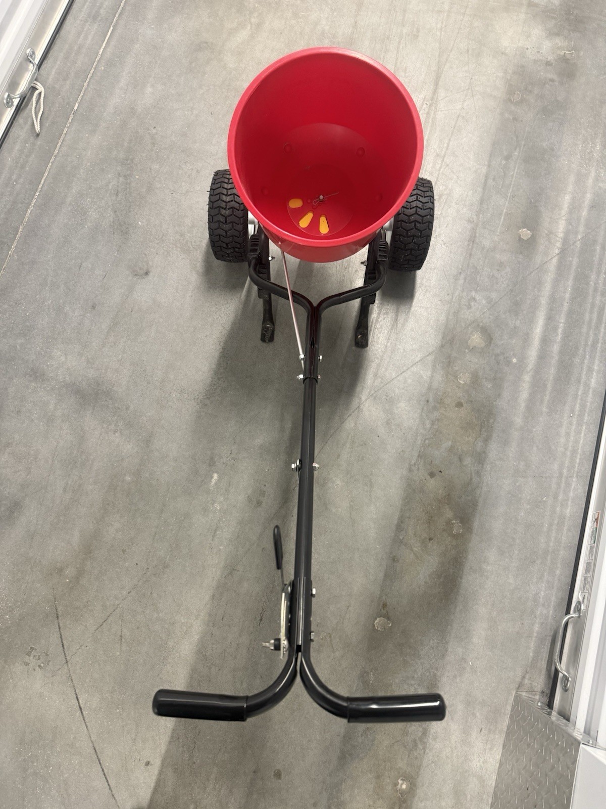 EarthWay 2600A Plus Broadcast Spreader-Used-Good-Includes All Parts