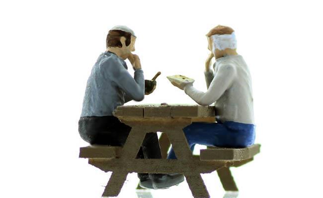 EATING-DINING Figures missing from your scenes HO Scale set 2 unpainted