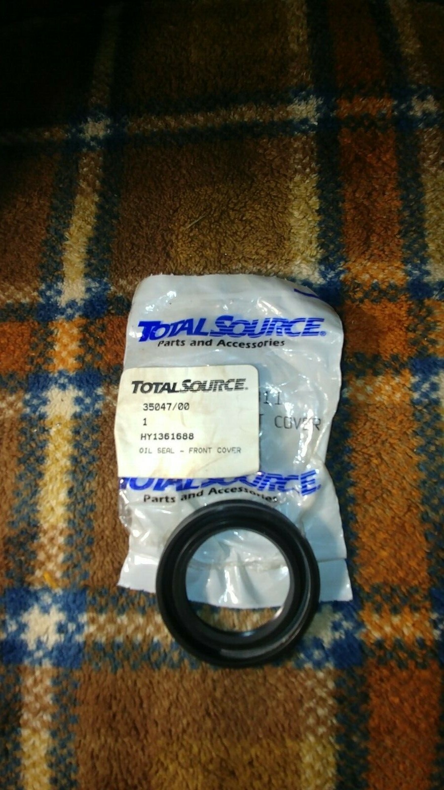 HYSTER OIL SEAL 1361688