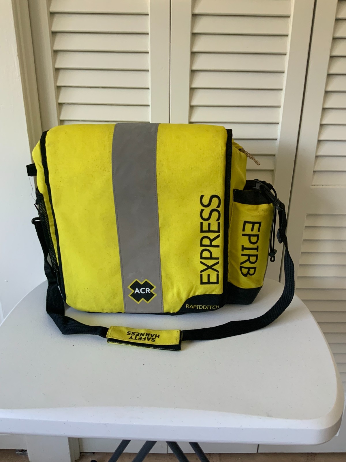 ACR RapidDitch Express Ditch Bag Marine Emergency Survival Bag EPIRB Holder