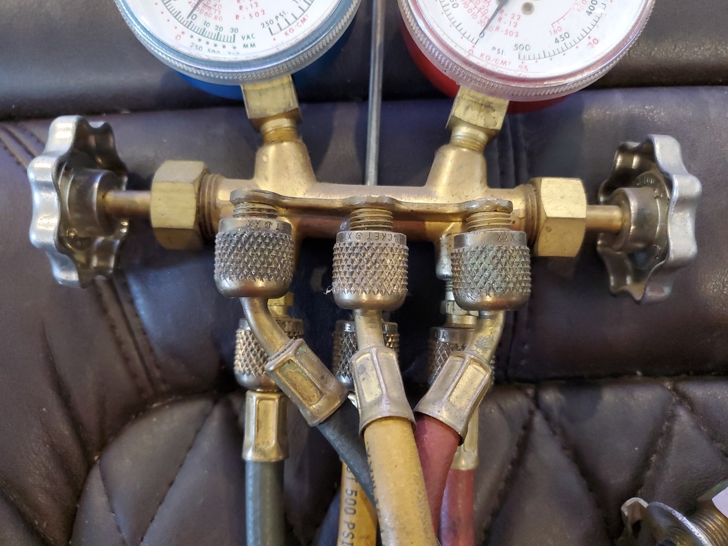 Yellow Jacket Titan Valve Tester, Gas Regulator, Compression Tester, Continental