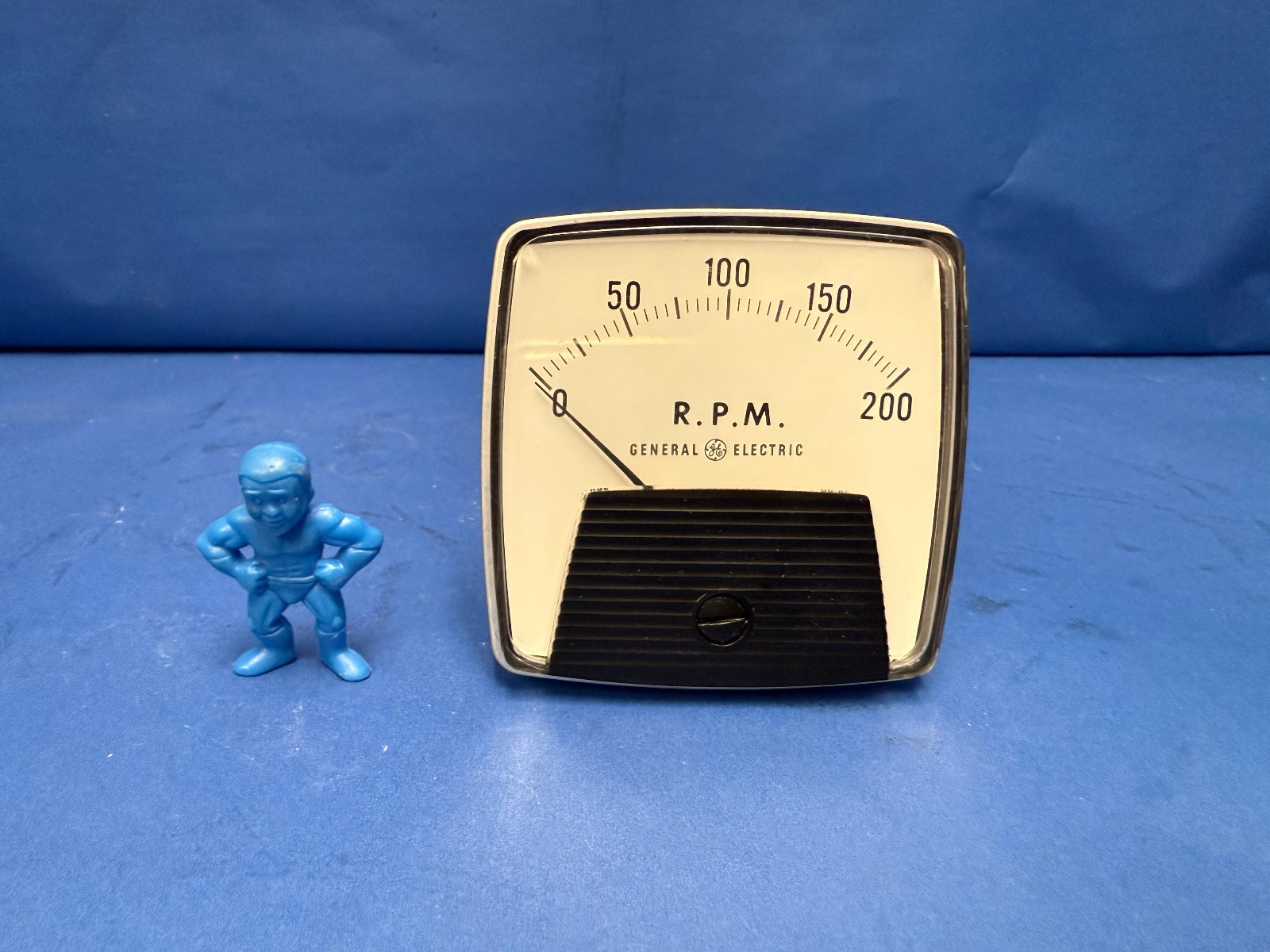 General Electric Type: D0-91 Panel Meter 0-200 RPM