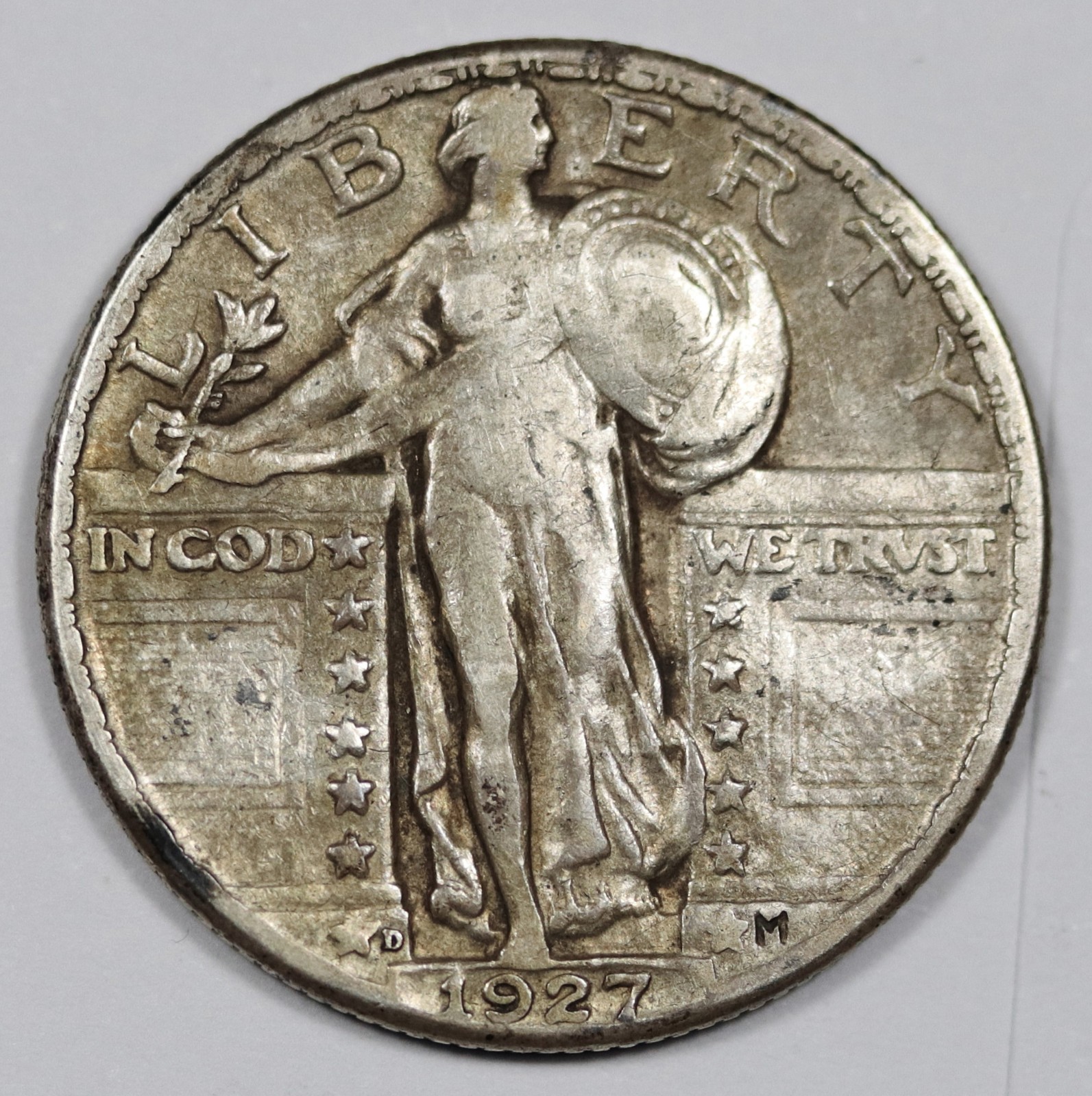 1927-d Standing Liberty Quarter.  VF.  208060