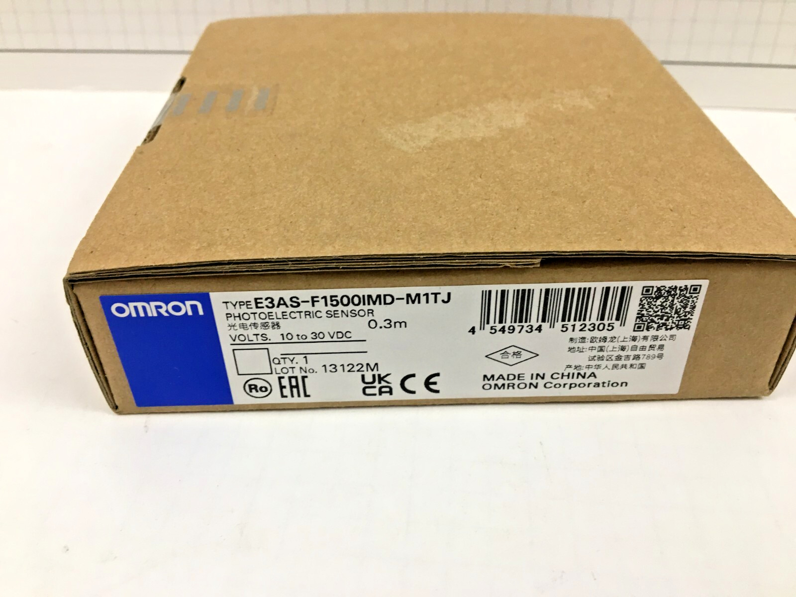 Omron E3AS-F1500IMD-M1TJ 0.3M Photoelectric sensor new, US Seller, Free Shipping