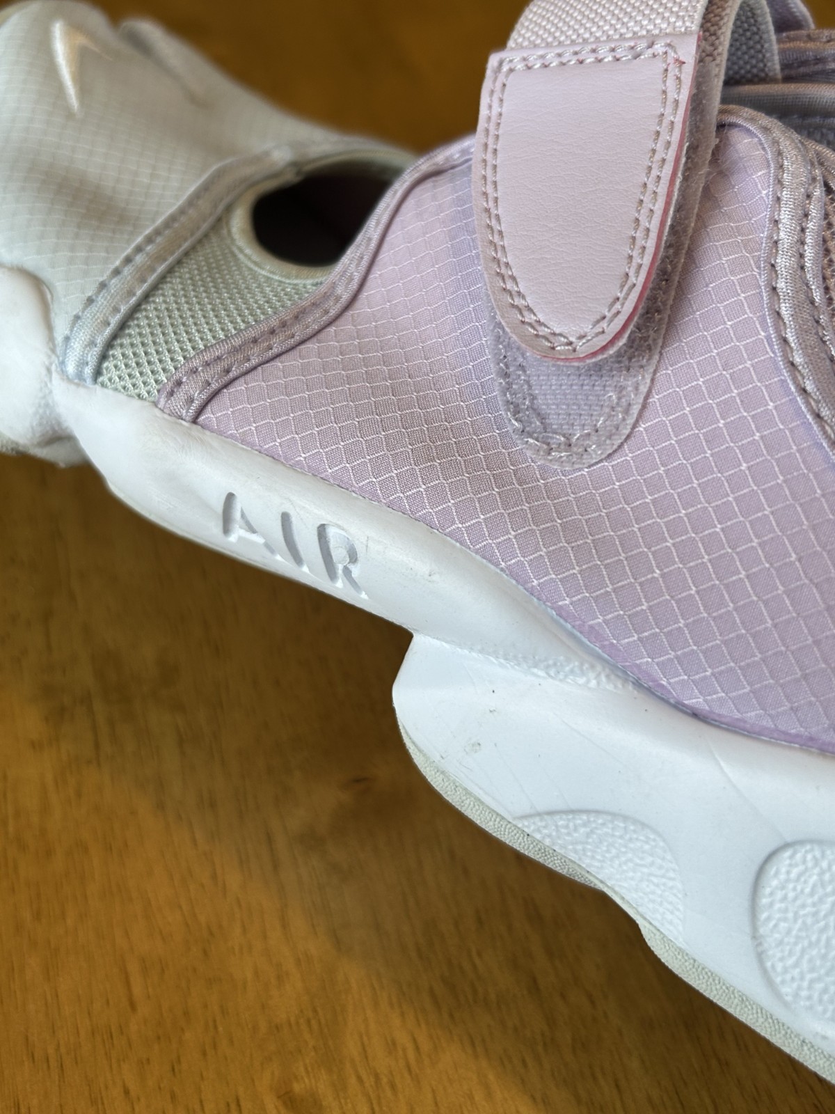 Nike Air Rift DV2926-300 Split Toe Tabi Sneakers Women US 9 Pastel Color Japan