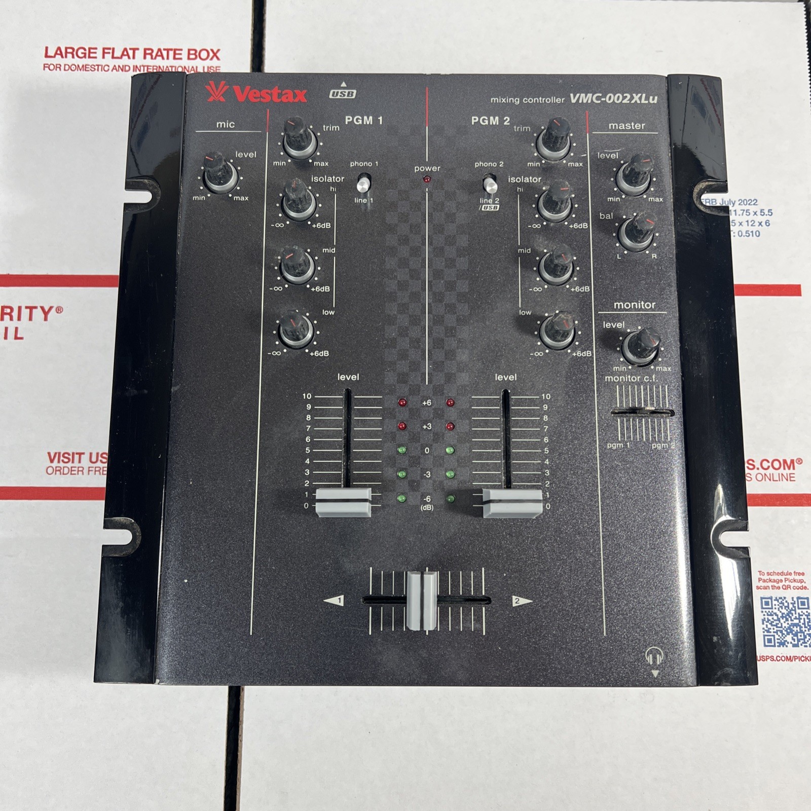Vestax VMC-002XLU DJ Mixer - * AS IS / UNTESTED - READ FULLY - SAME DAY SHIP