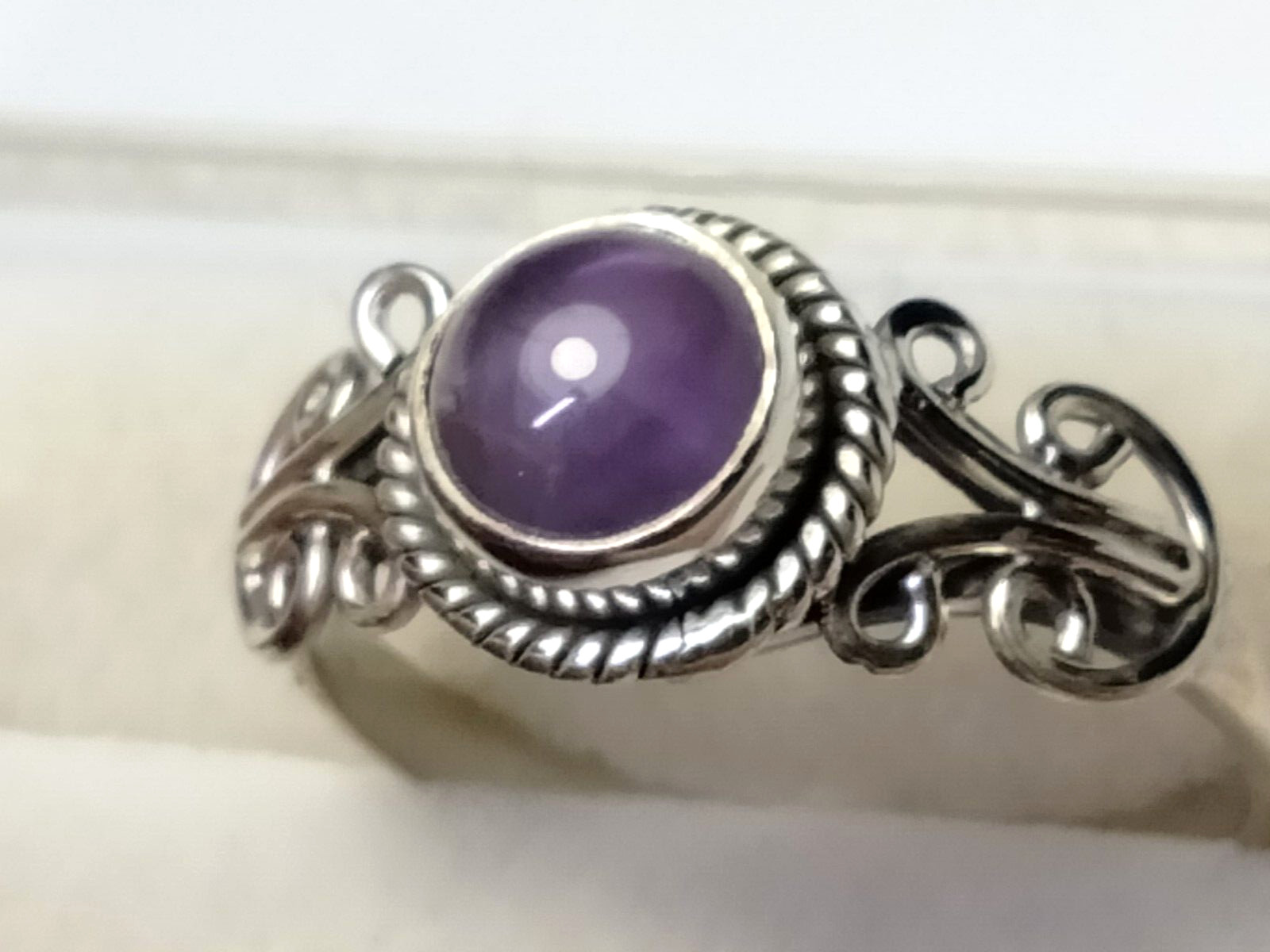NATURAL AMETHYST IN TRENDY FILIGREE&HALO SET STL. SILVER.925 RING SIZE 7.25-7.5!