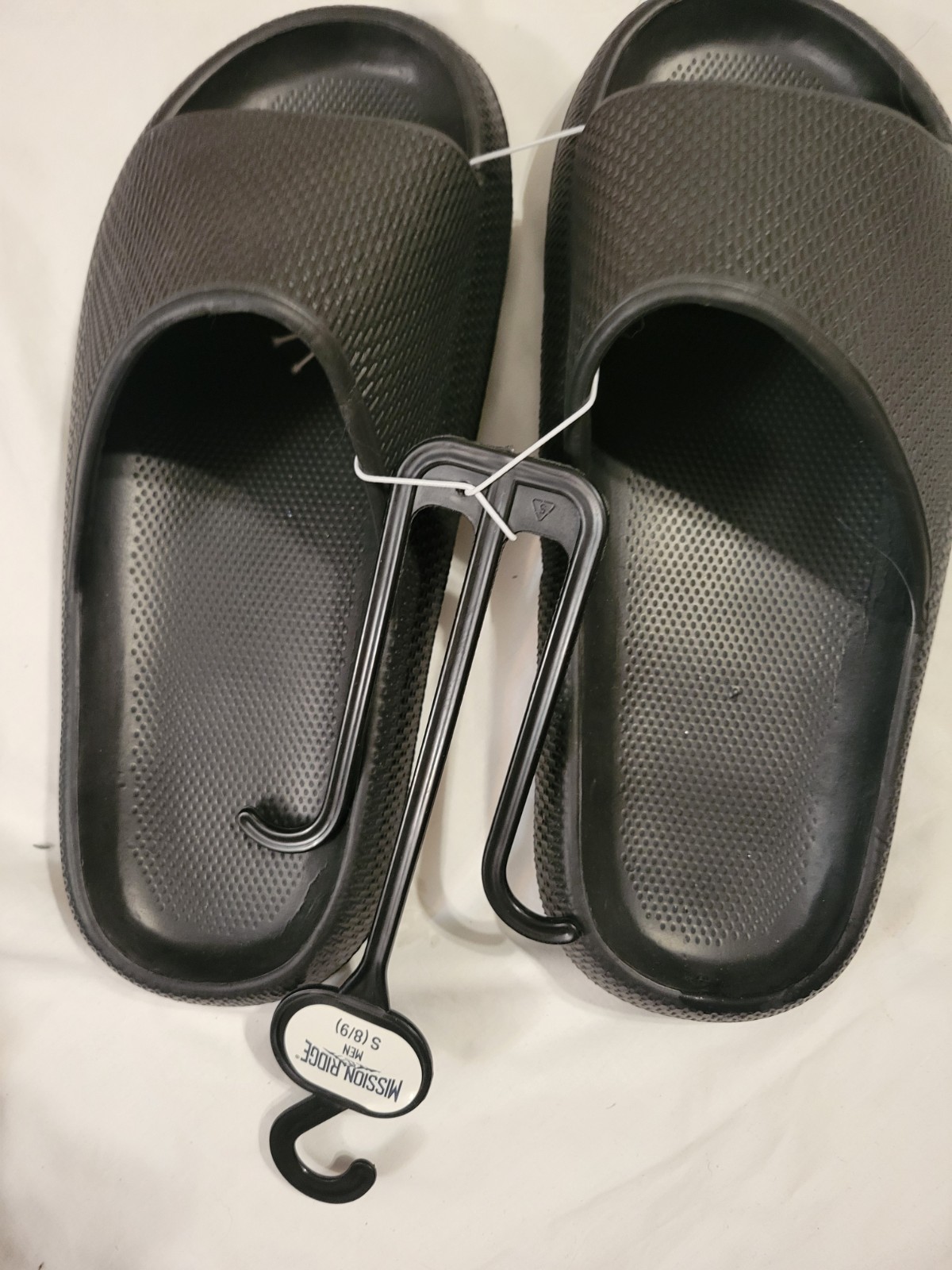 Mens Black Slip On Small 8/9 Mission Ridge Sandals