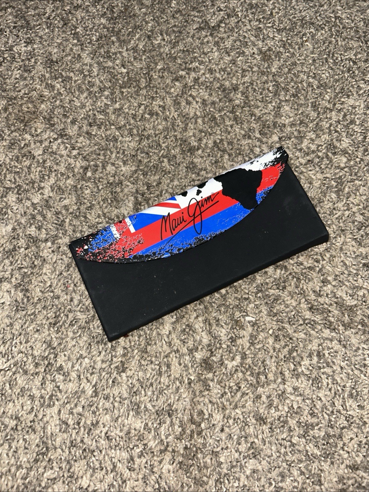 Maui Jim Black  Folding Magnetic Trifold Sunglasses Case Hawaiian Flag Nice