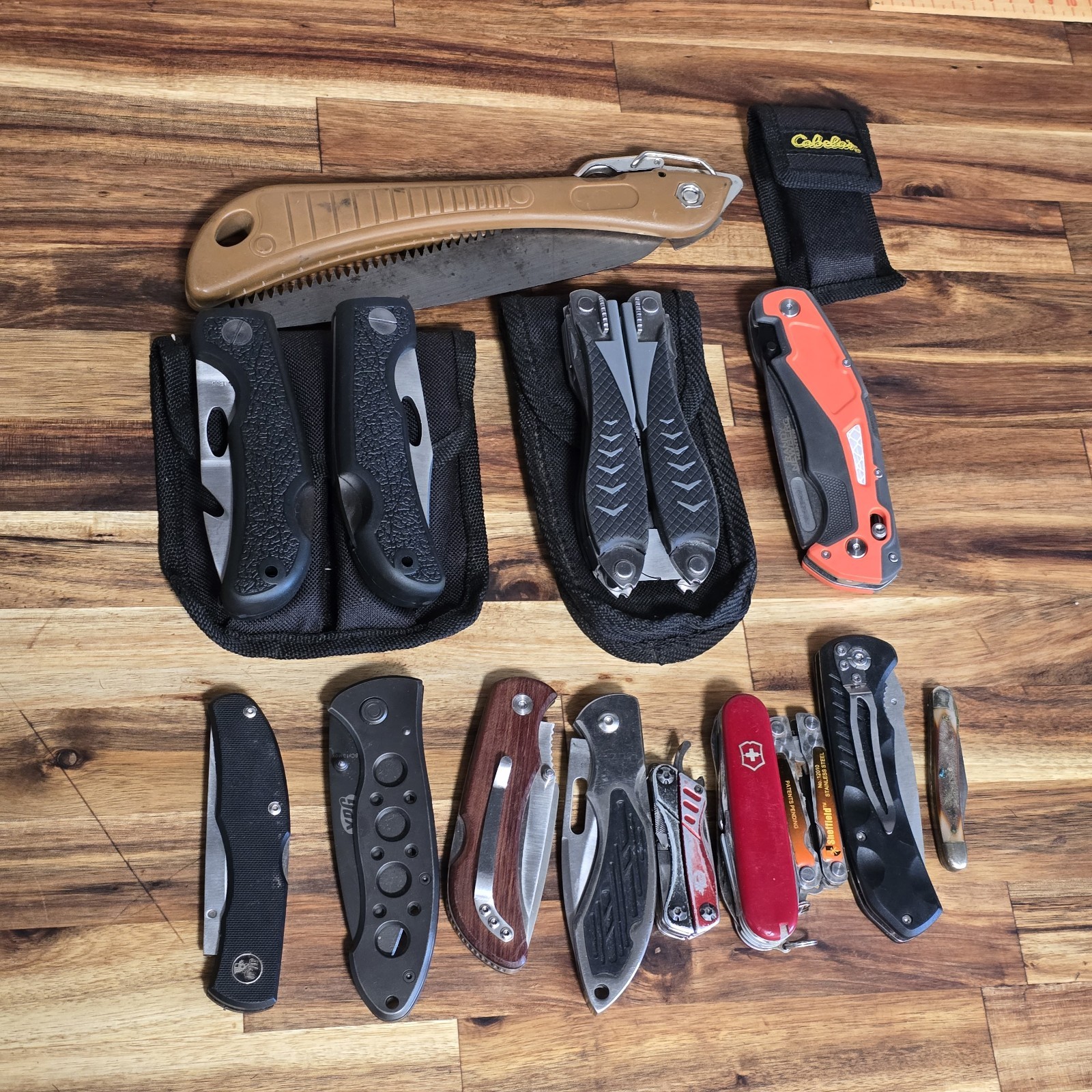 Lot Of 15 Ramdom Assortment Of Folding Knifes Gerber Swiss Cabelas