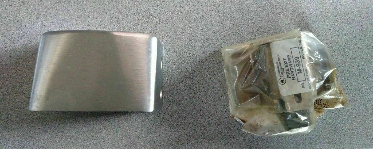 VON DUPRIN 8827F FLUSH TRANSOM SOFFIT LATCH AND COVER PACKAGE US26D 030701-26D N