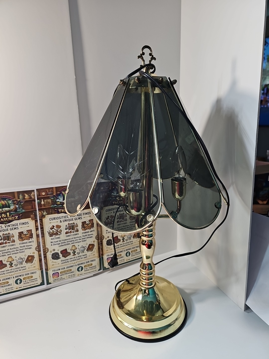 Vintage Touch Control Lamp Brass Smoked Etched Glass 8 Panels 3 Lights Level