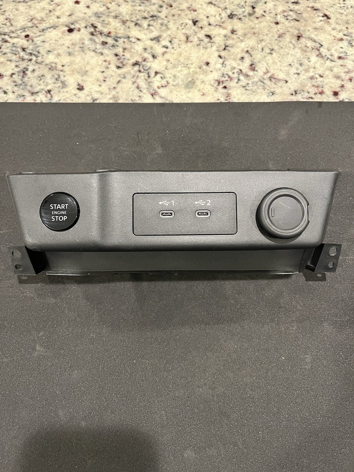 💎 2024 Nissan Rogue Front Console Panel w/Charger Cigarette Lighter Button OEM
