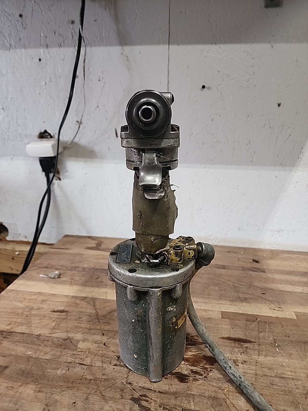 Cherry Rivet Gun G-684