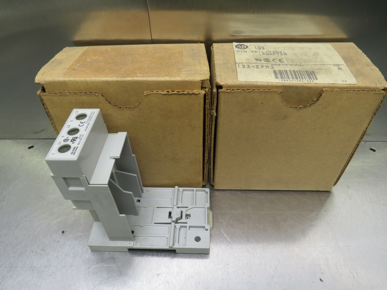 Allen Bradley 193-EPM2 Ser A DIN Rail / Panel Adapter Lot of 2!