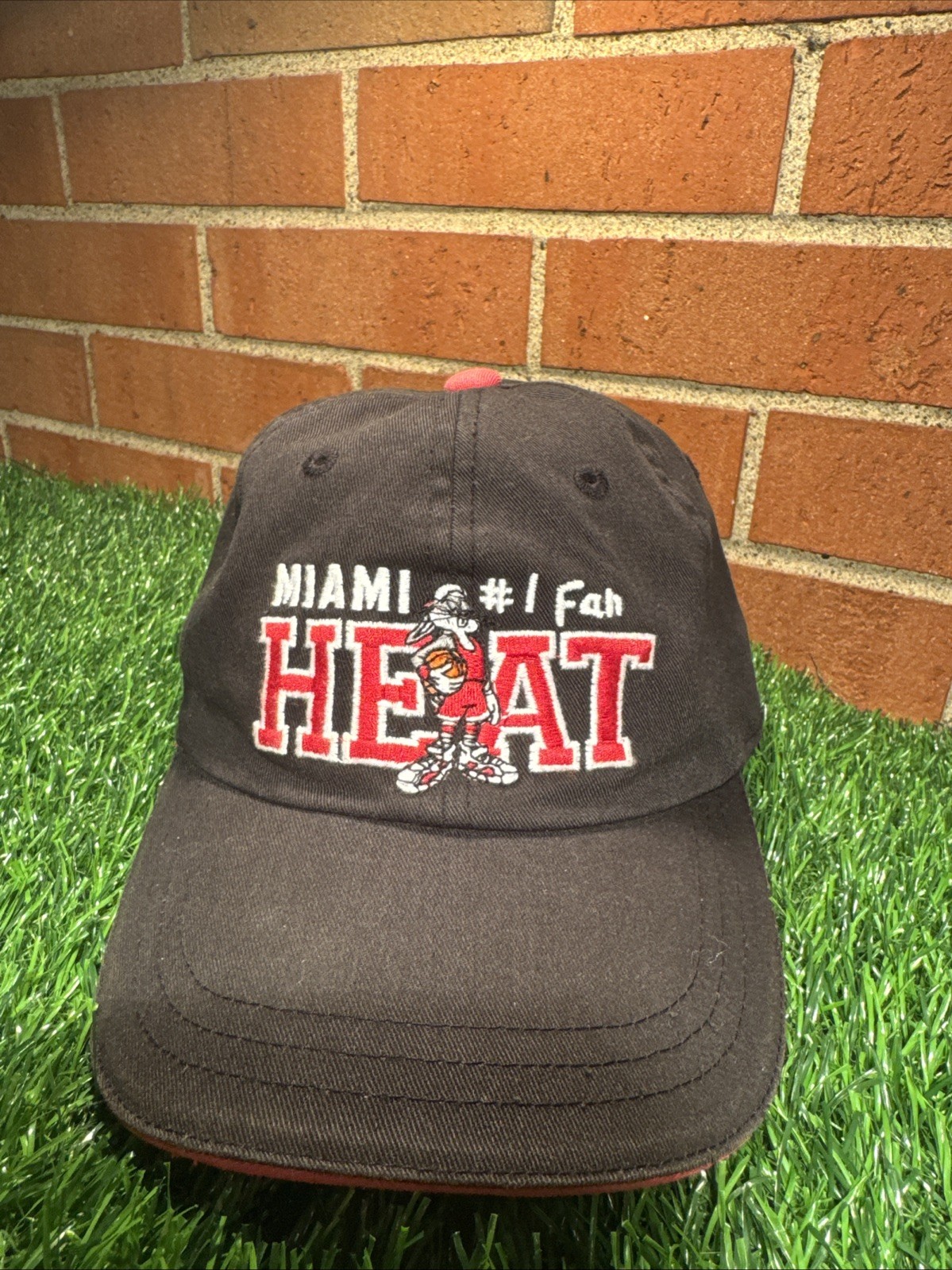 Miami Heat #1 Fan Bugs Bunny Embroidered Hat Junk Food Gap Kids Size L/XL