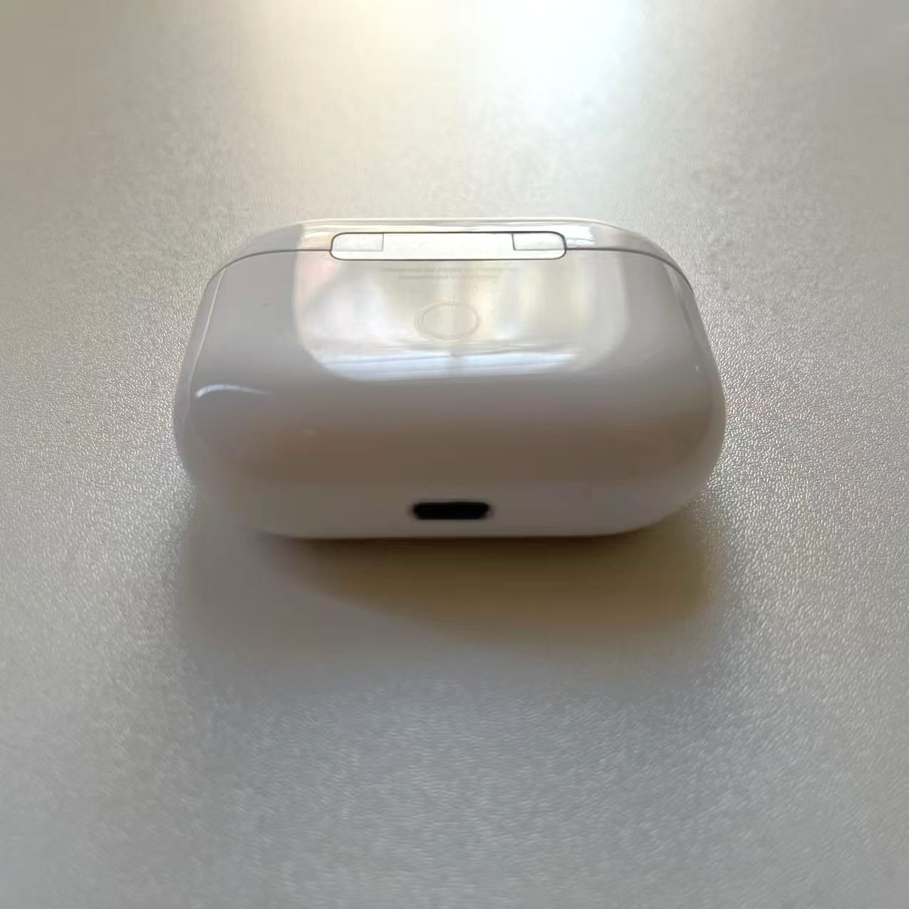 Apple AirPods Pro with Wireless Charging Case - White