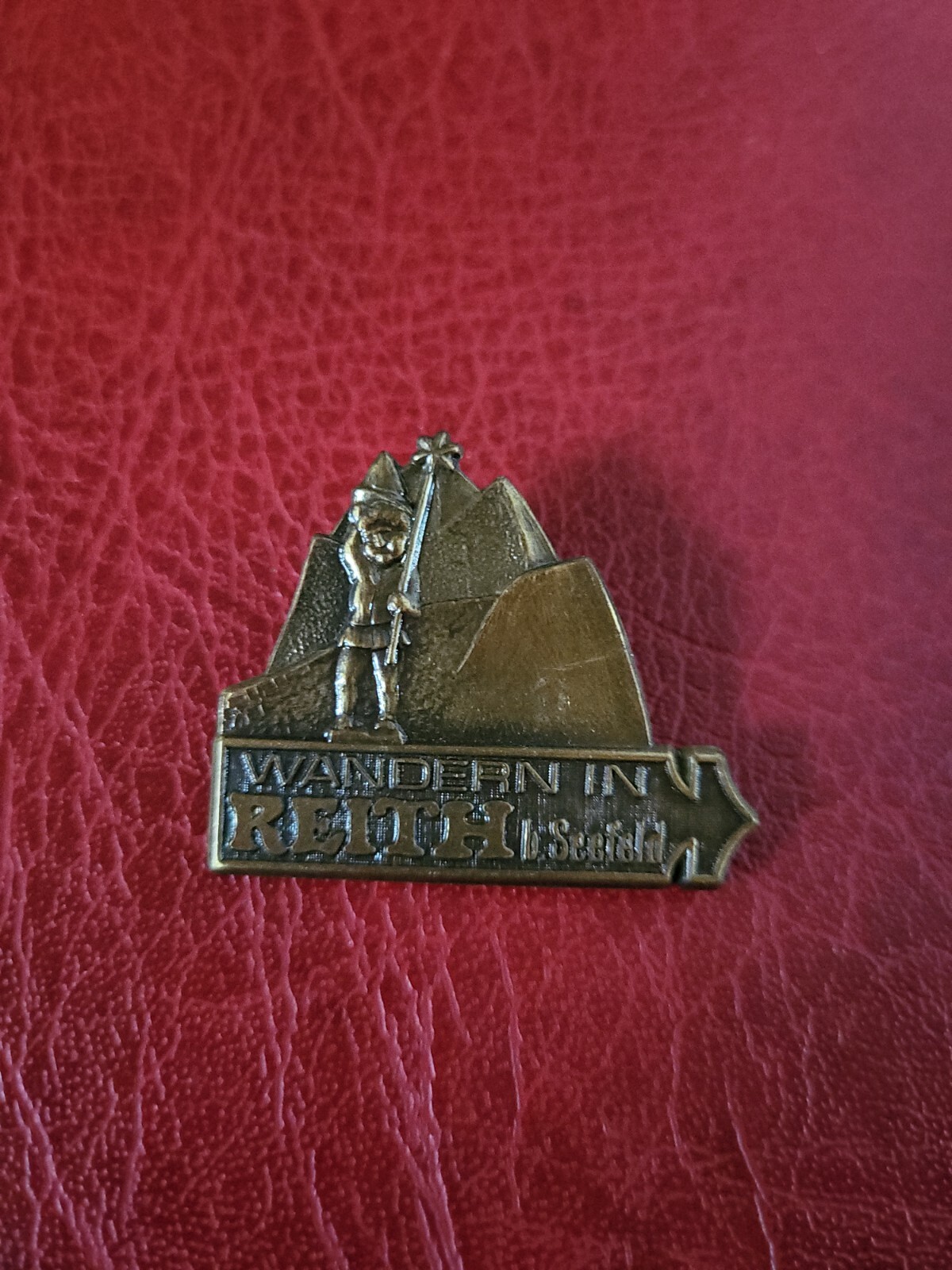 Pin hatpin hiking pin brooch in Reith b. Seefeld.