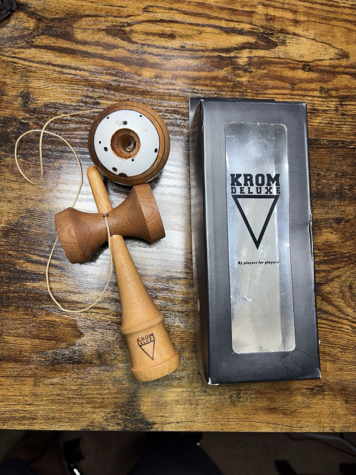 Krom White Donut Vintage Kendama RARE Original Complete!