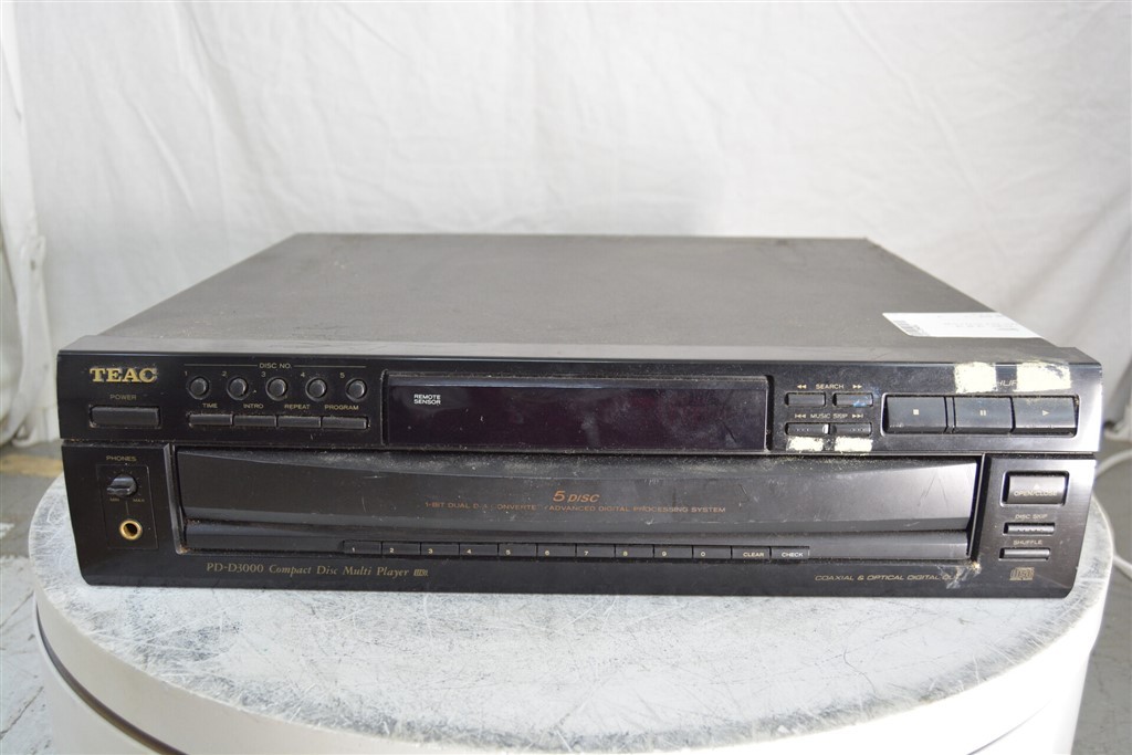 TEAC PD-D3000 CD Multi Player SEE NOTES