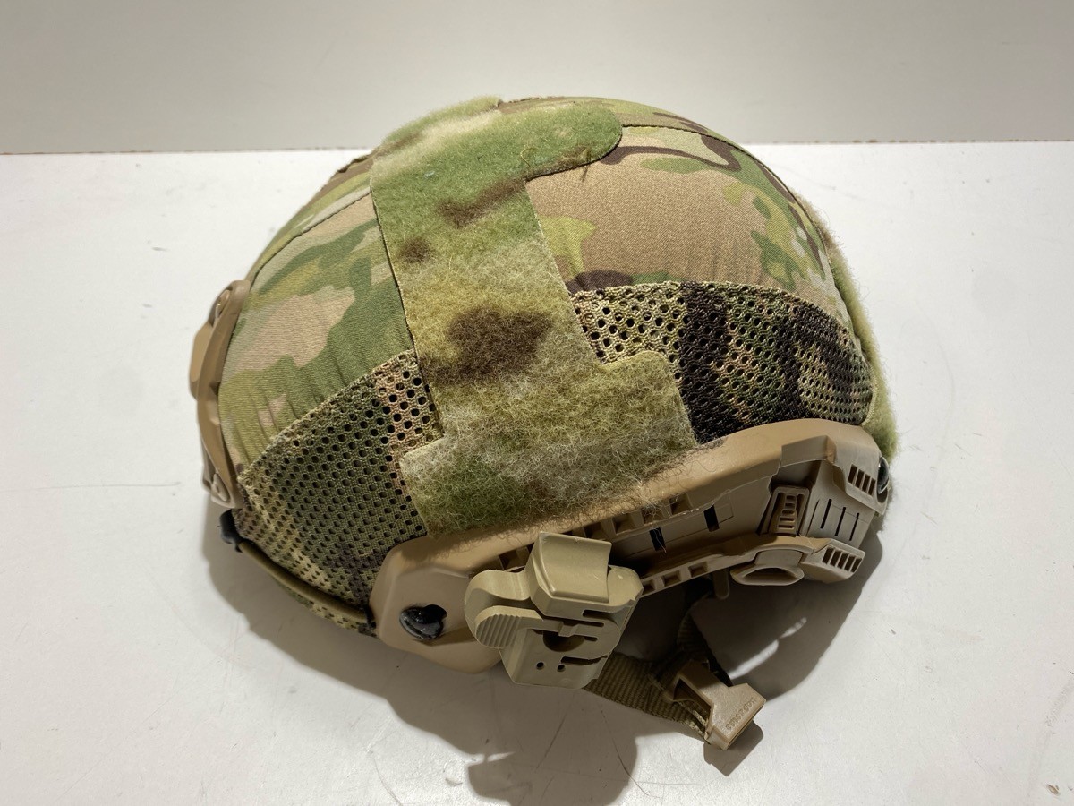 BALLISTIC COMBAT HELMET (P32008810)