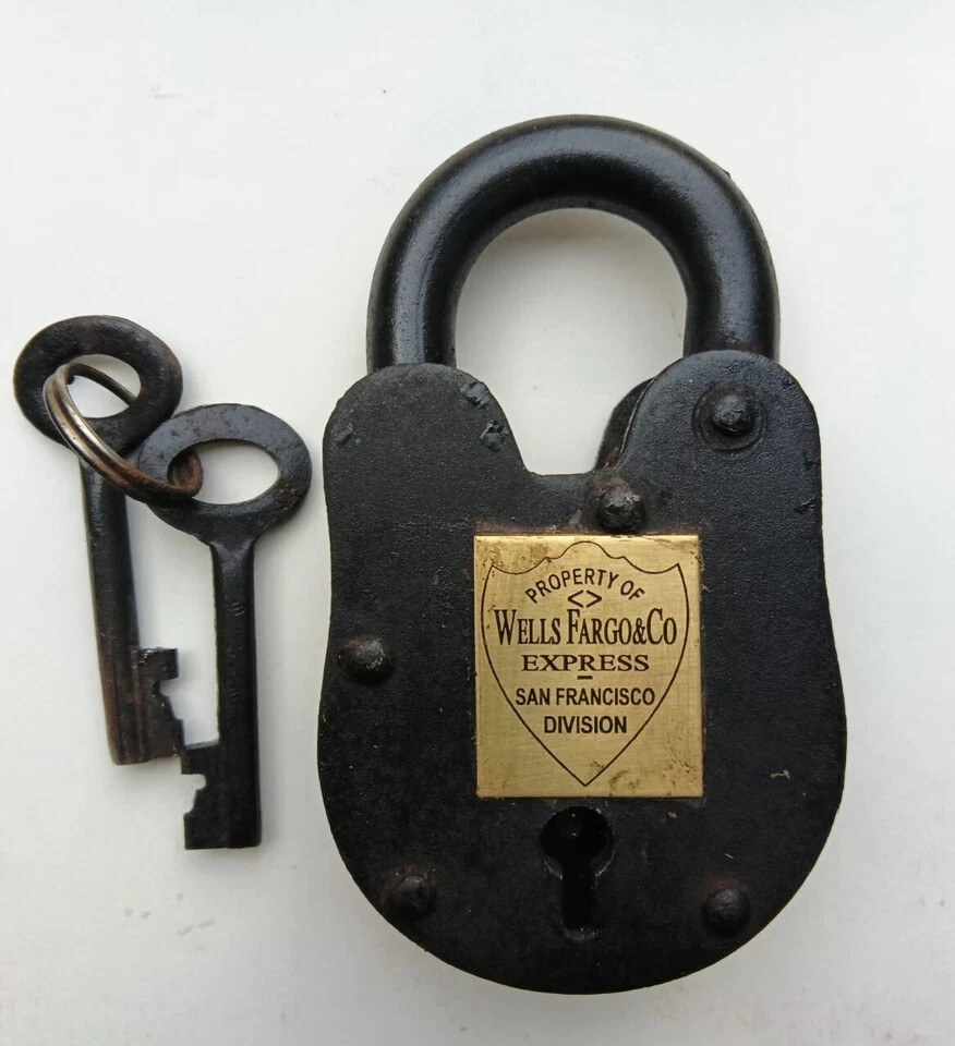 Antique Style Padlock Wells Fargo & Co. / Old Functional Padlock