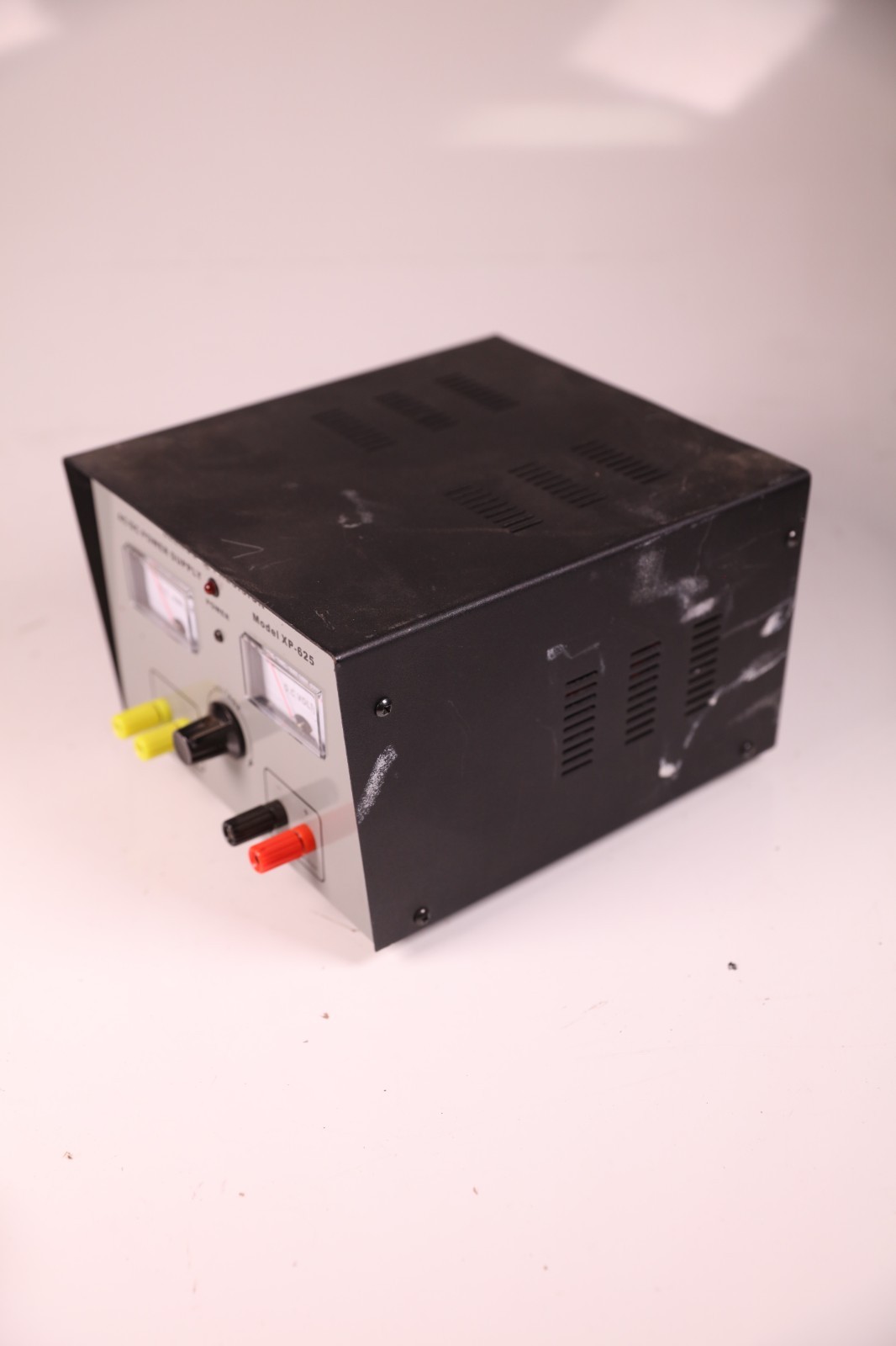 Elenco Precision XP-625 AC/DC Variable Power Supply