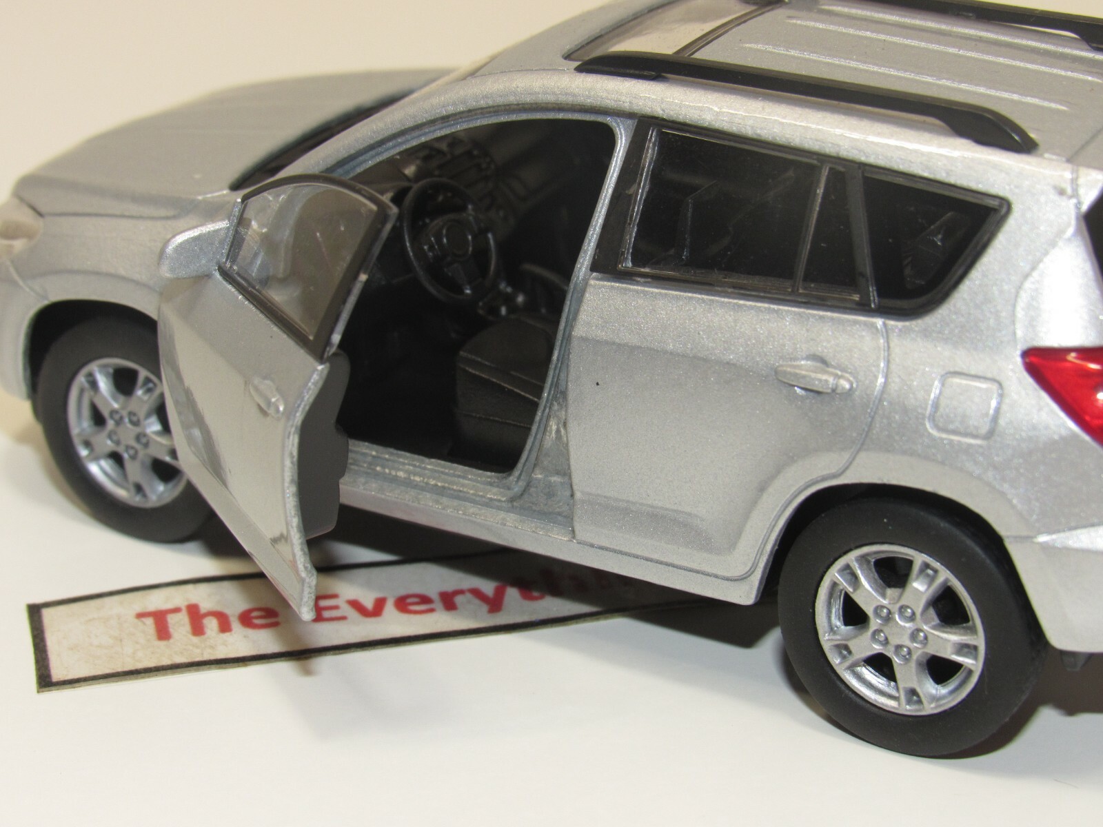 WELLY TOYOTA RAV4 METALLIC SILVER 4.5" LONG FREE SHIP