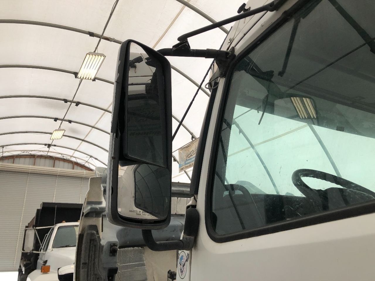 2003-2012 Volvo VNL POLY/CHROME Left/Driver Door Mirror - Used