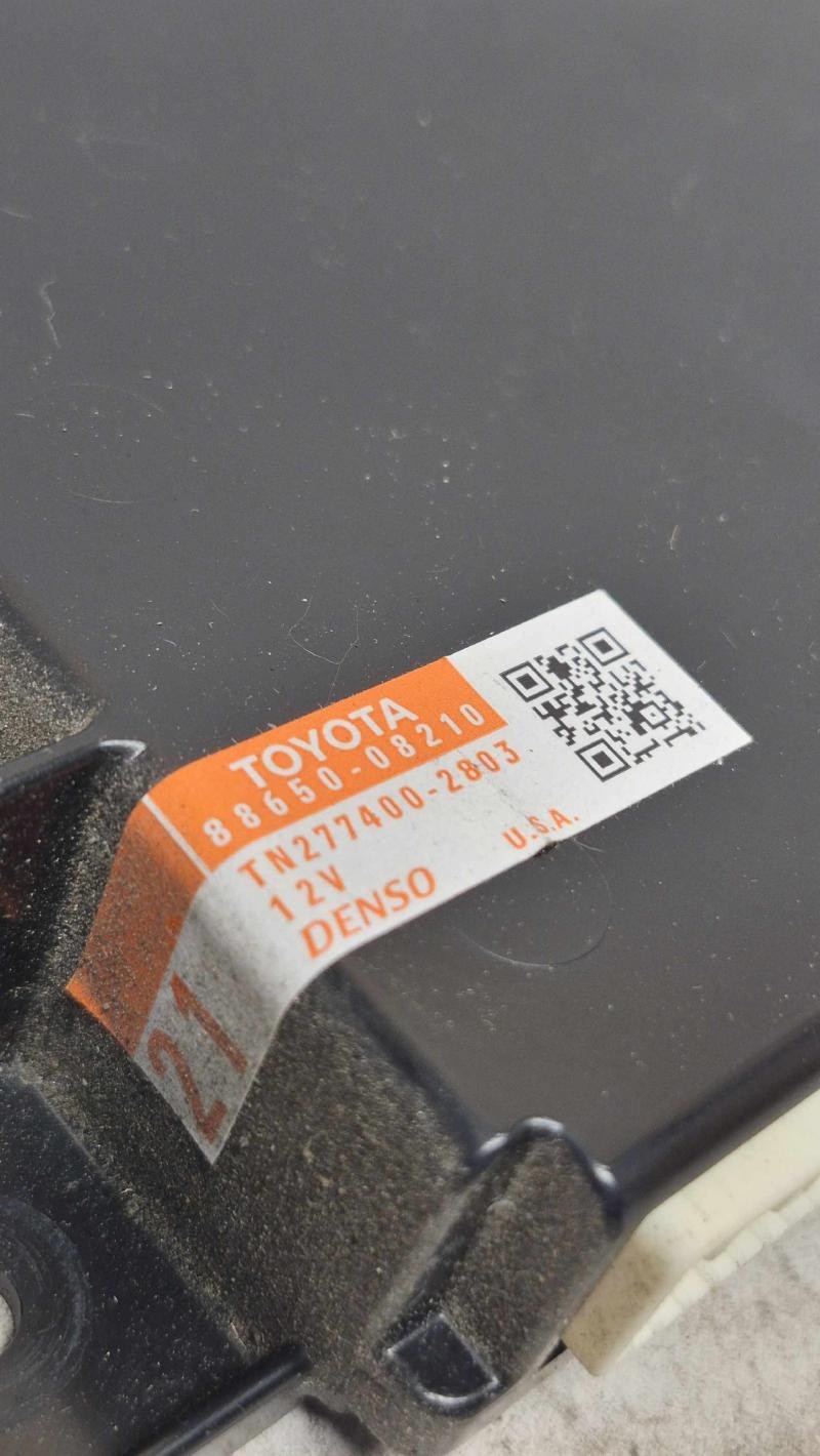 2017-2018 TOYOTA SIENNA Air TEMPERATURE CONTROL MODULE  88650-08210 OEM
