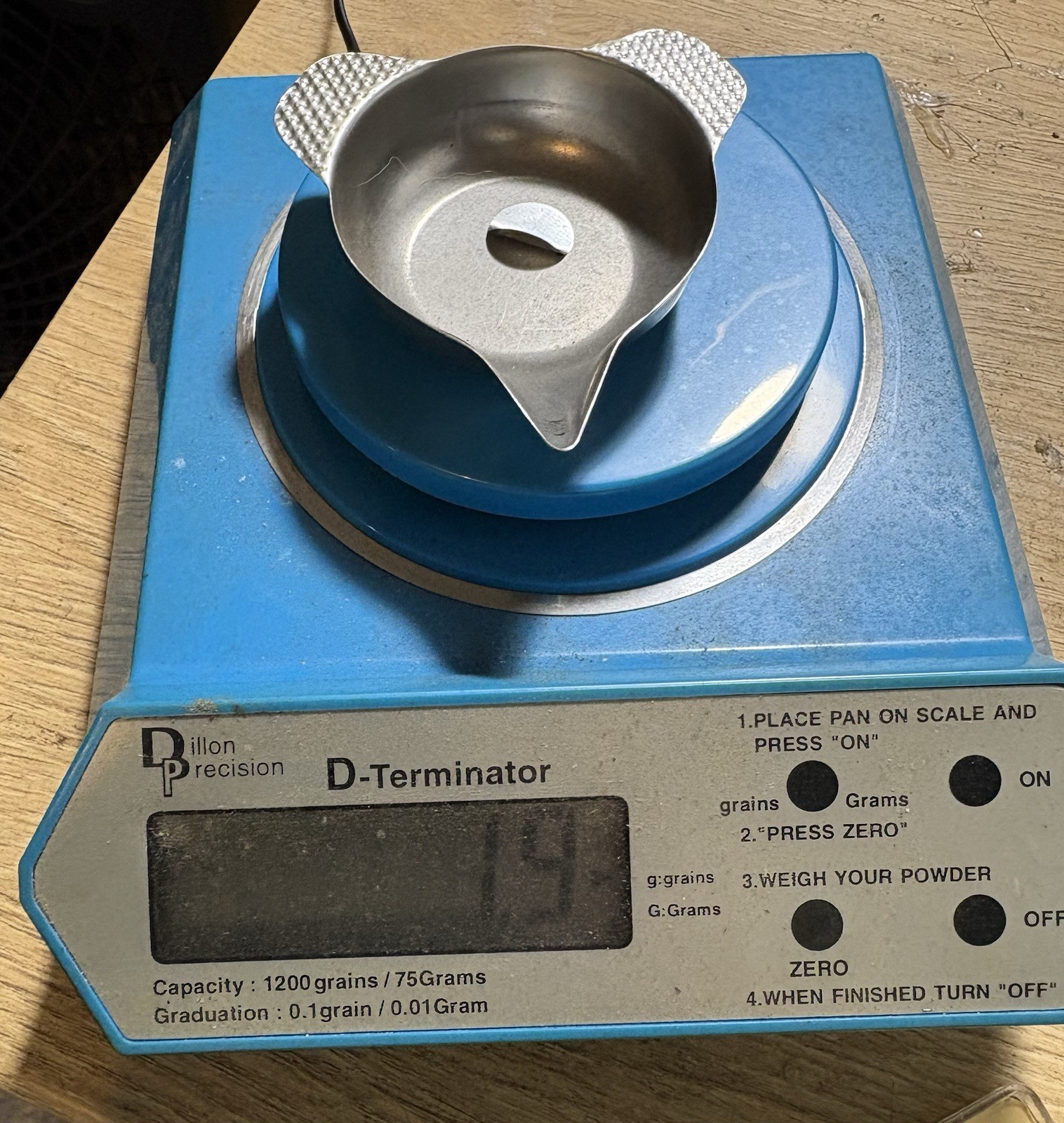 Dillon Precision D-Terminator Reloading Scale. 1200 gr +/- 0.1 gr