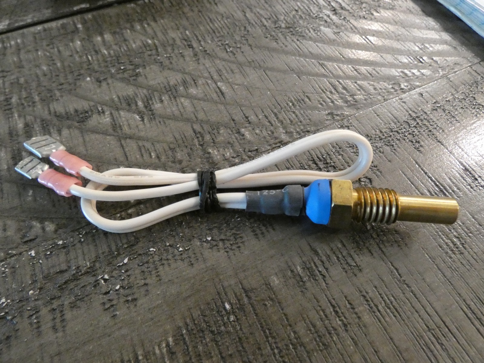 125 DEGREE CELSIUS  TEMPERATURE SENSOR