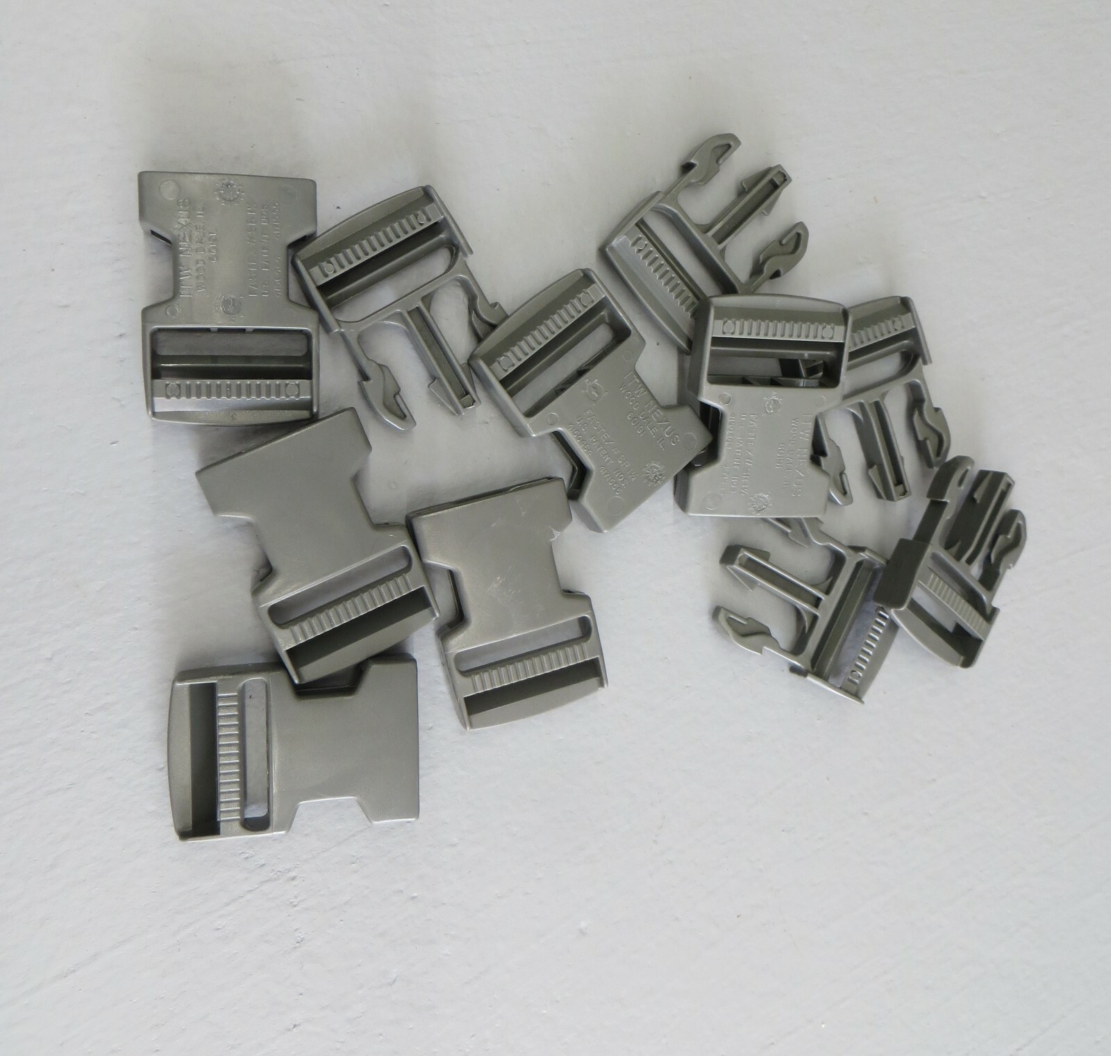 4 or 10 Pieces ITW Nexus US Made 1.5 inch Side Release Foliage Green Belt Buckle