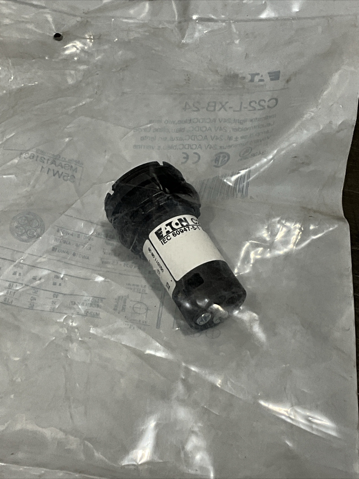 Eaton C22-L-XB-24 Pushbuttons Nos Surplus