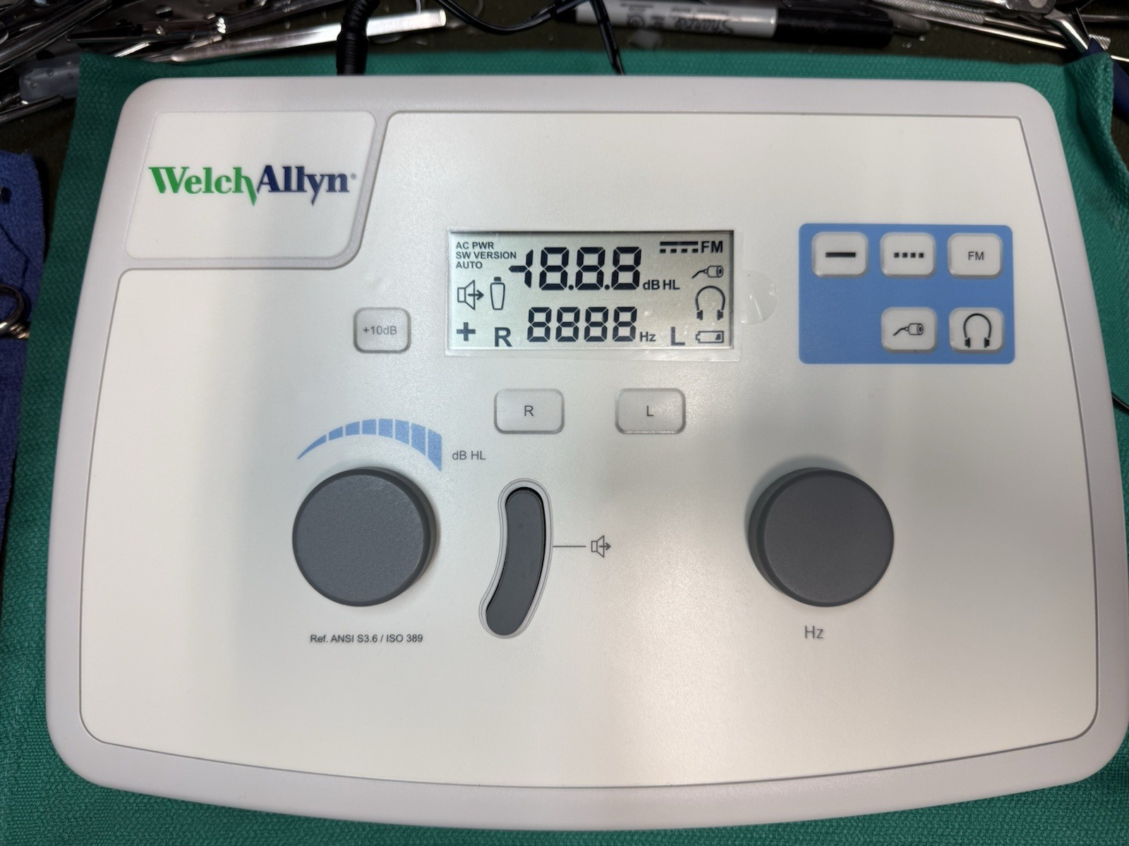 Welch Allyn 1718-97XX 28200 Audiometer With Headphones, Power Supply, Carry Case