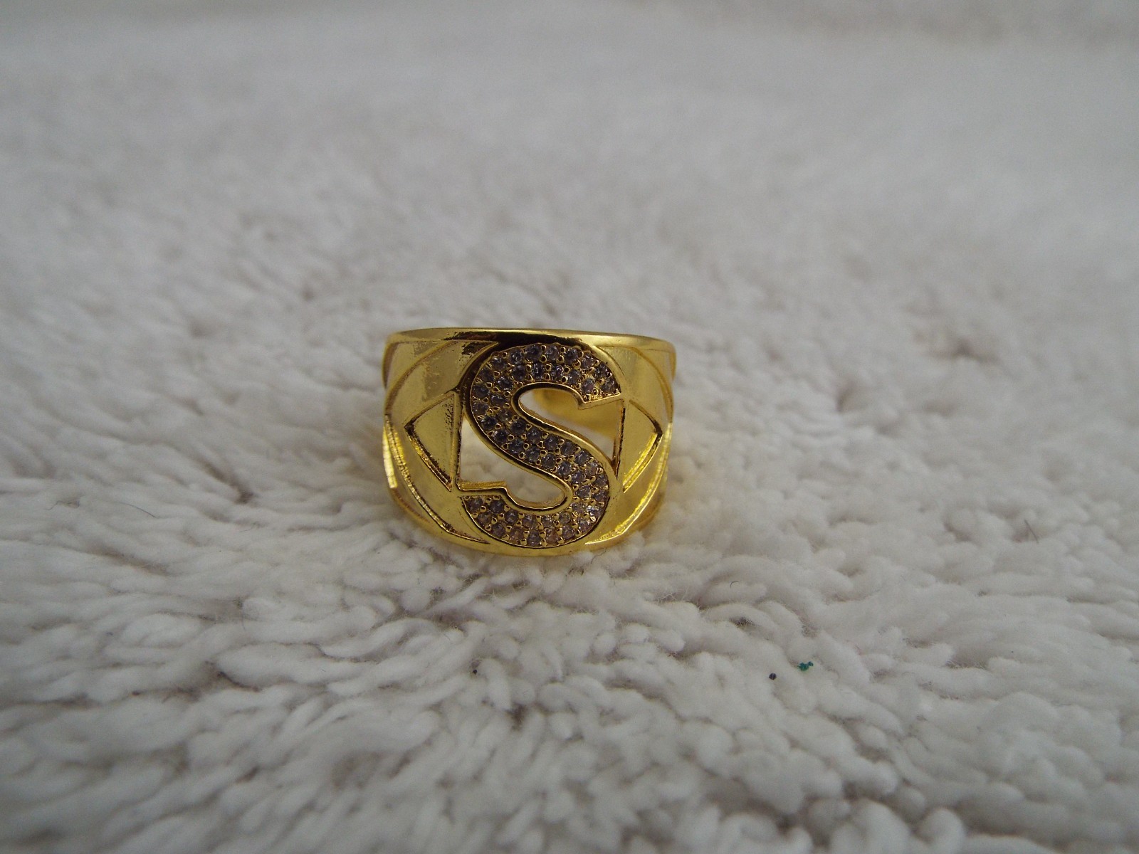 Goldtone Rhinestone Initial Letter S Ring ~ Size 6.5 (A48)