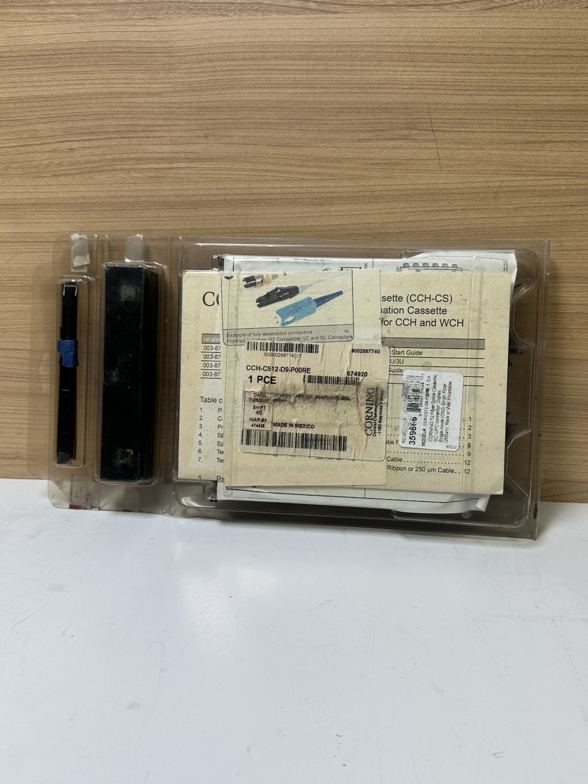 Corning CCH-CS12-D9-P00RE Splice Cassette (please See Pics)