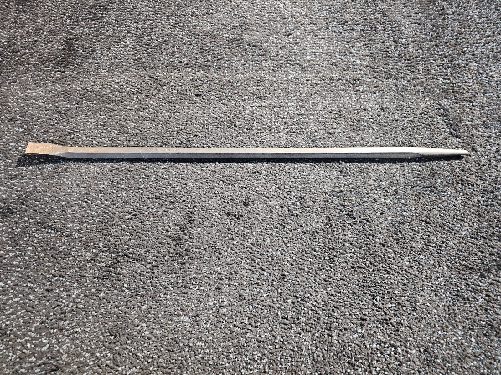 Proto J2125 30" 3/4 in Bar Wd, 7/8in End W, Alignment Pry Bar Straight Point End