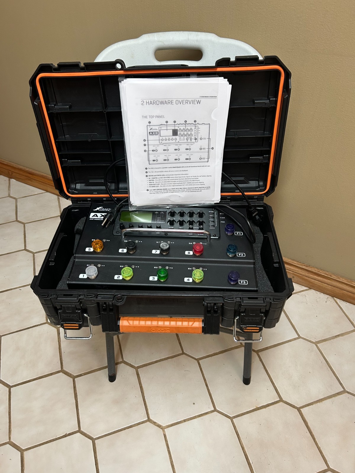 FRACTAL AX8 GUITAR PROCESSOR MULTI-FX PEDALBOARD AMP MODELER WITH HARDCASE