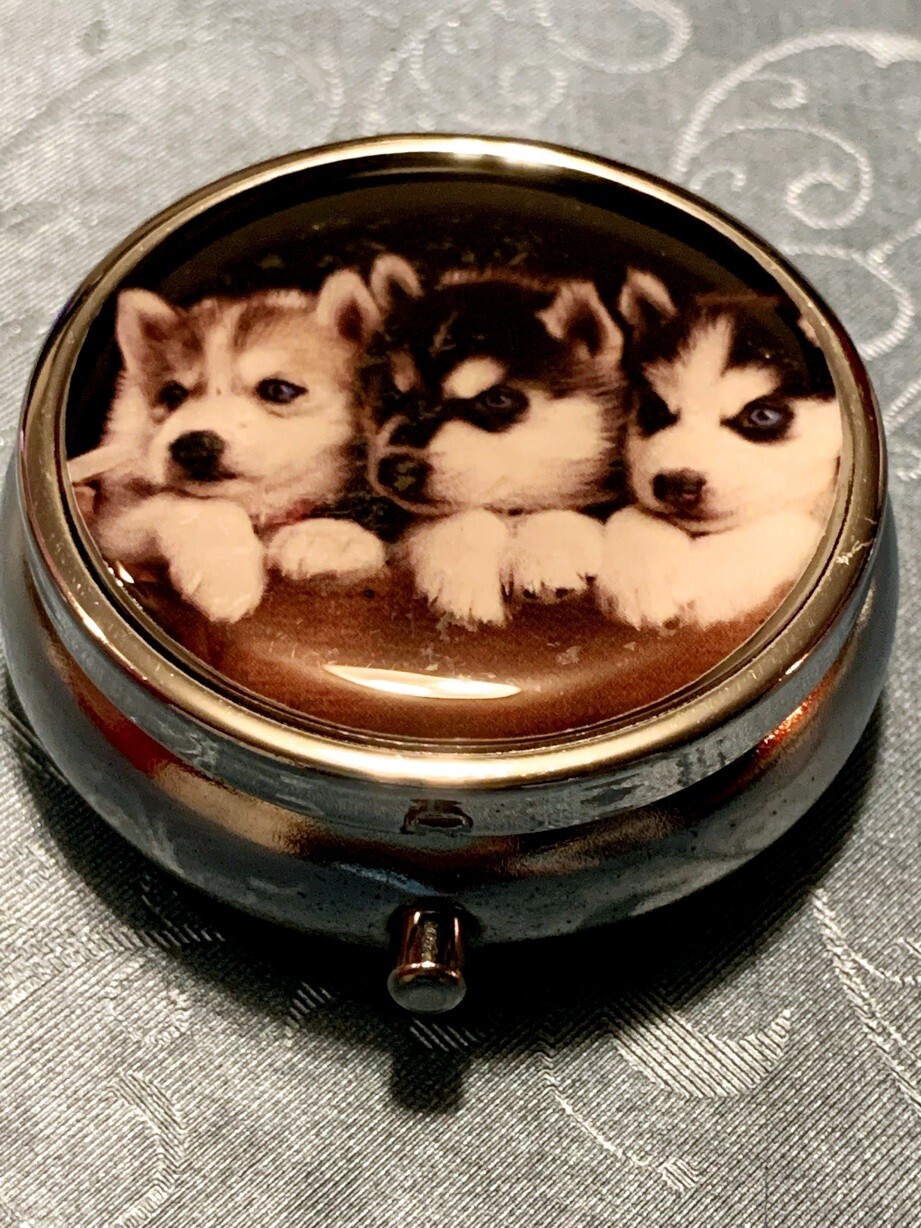 SIBERIAN HUSKY PUPPIES~TINY 1-1/2" ROUND PILL BOX WITH 3 COMPARTMENTS~20% OFF