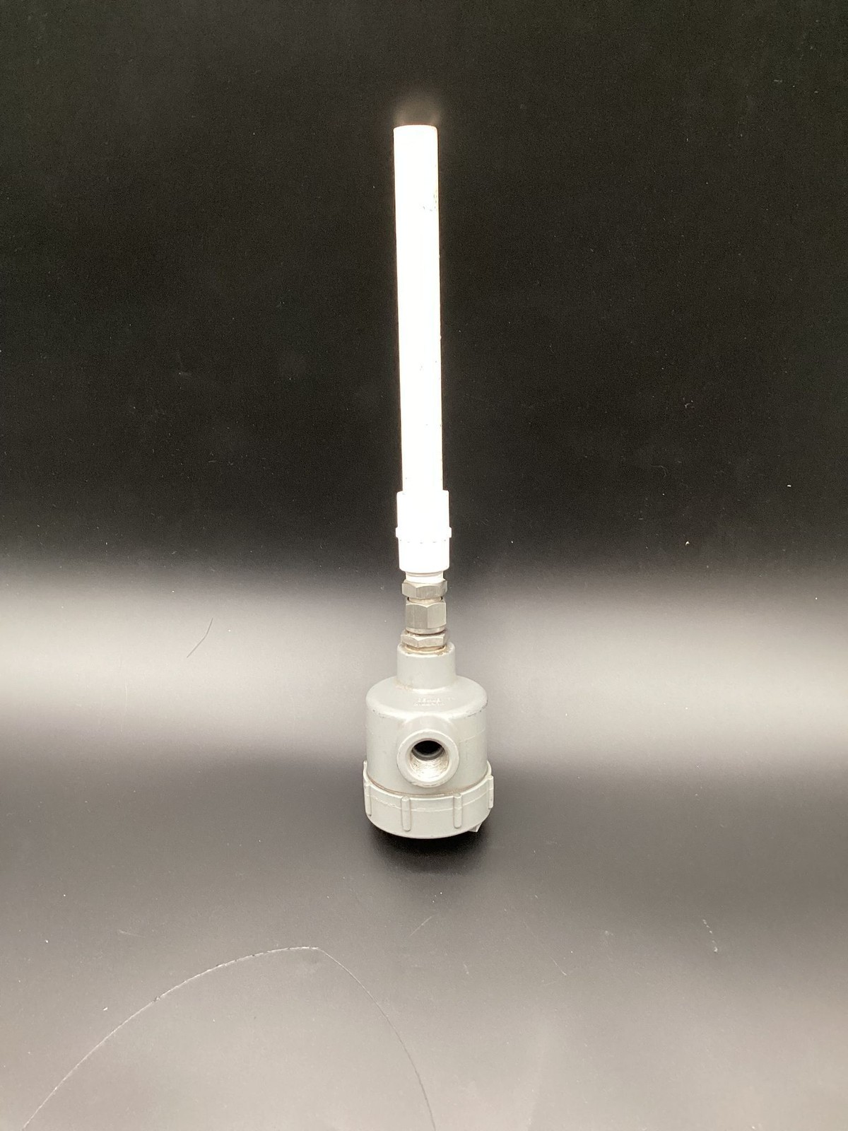 FCI 019376‑01‑06 Industrial Flow Switch USED