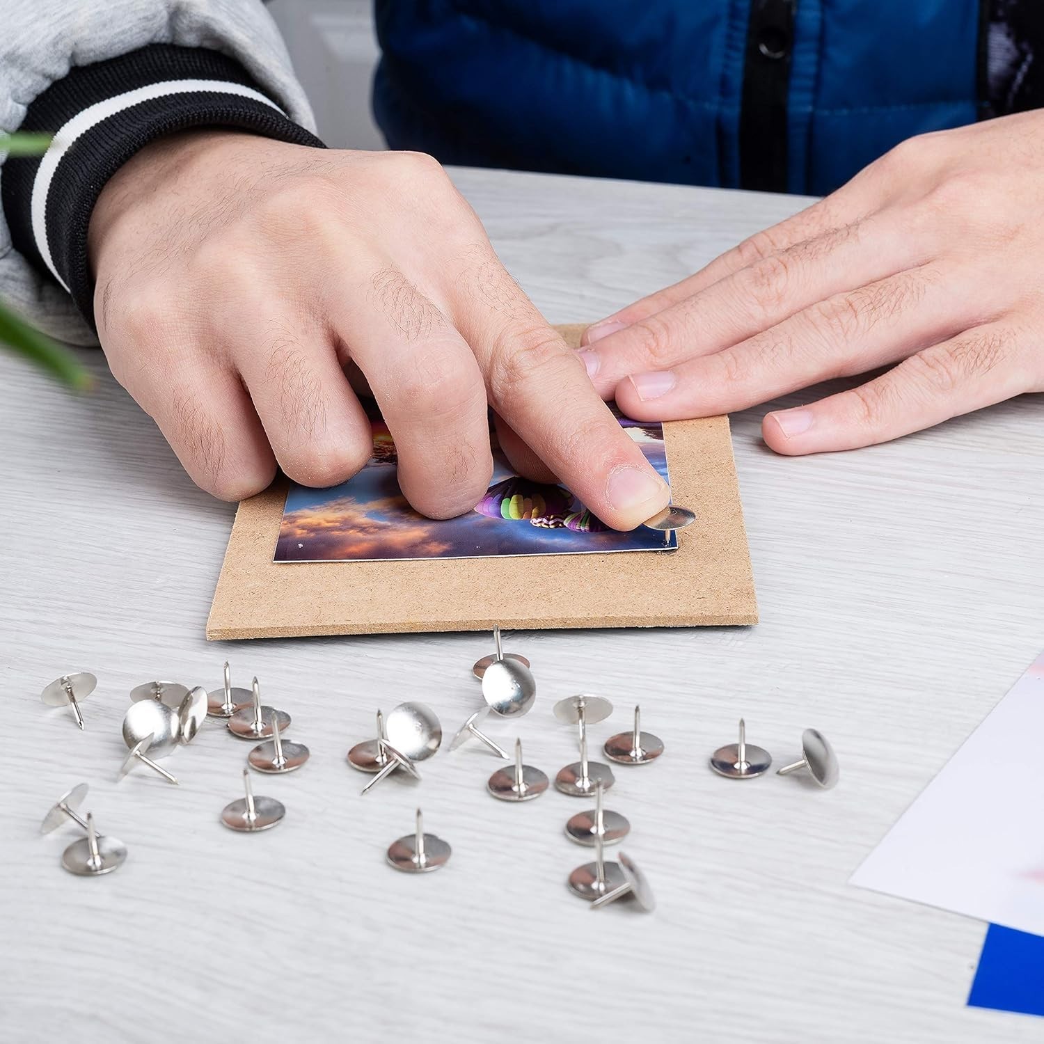 Thumb Tacks 500 Count Silver Flat Push Pins Perfect for Crafts and Memos