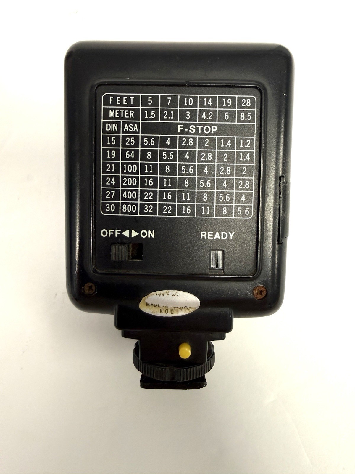 Vivitar 2800 Auto Thyristor Electronic Flash With Filters And Packaging.