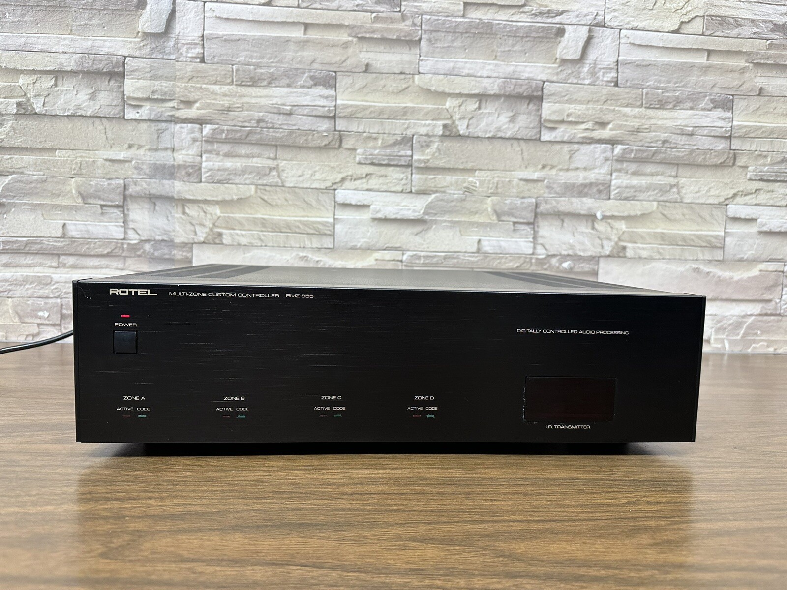 Rotel RMZ-955 Multi-Zone Custom Controller / Multi Room Amplifier Great Cond